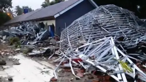 Tsunami in Indonesia: bilancio provvisorio di 280 morti (video)