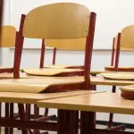 Rissa tra mamme durante una recita: intervengono le autorità