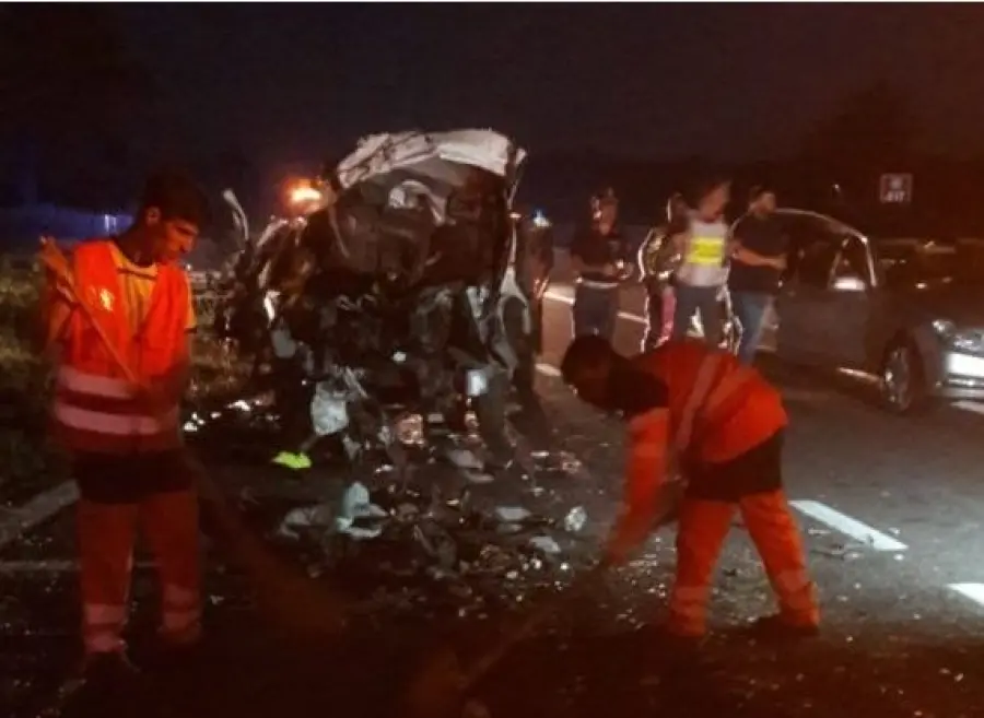 Sondrio: auto contromano causa violento scontro frontale, 6 morti