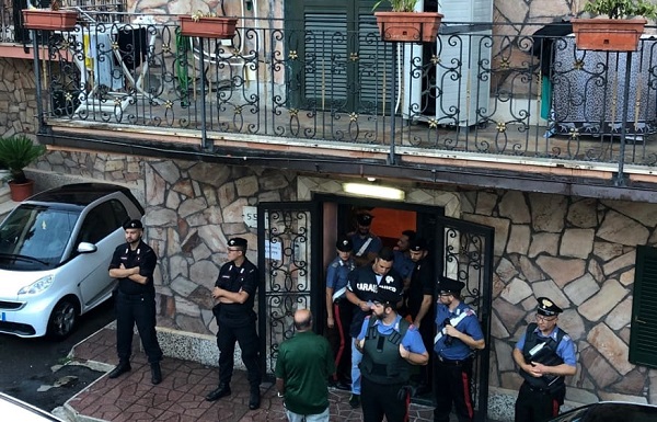 Casamonica: donna del clan occupa casa confiscata, Salvini interviene