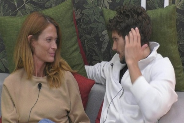 Grande Fratello Vip Jane e Elia: la prima notte in hotel