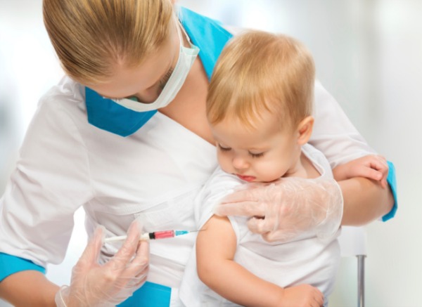 Vaccinazioni in Calo: Ansia Effetti Collaterali?
