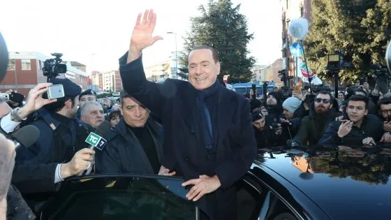 Berlusconi a Palermo: 500 euro per cenare con lui
