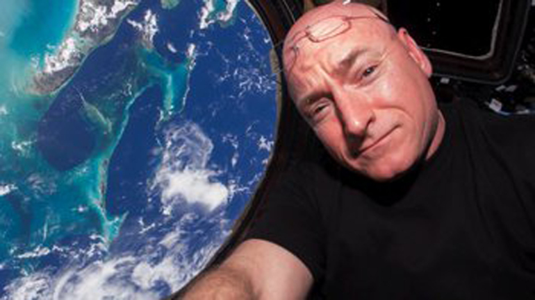 Astronauta Scott Kelly più Alto dopo Periodo su ISS