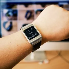 Come usare smartwatch senza display? Semplice, con la pelle