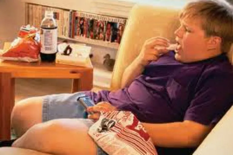 Obesità infantile aumenta in Italia: fegato rischia