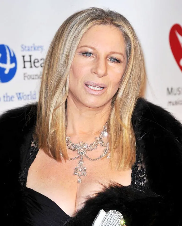 Quando Barbra Streisand chiama Tim Cook per lamentarsi di Siri