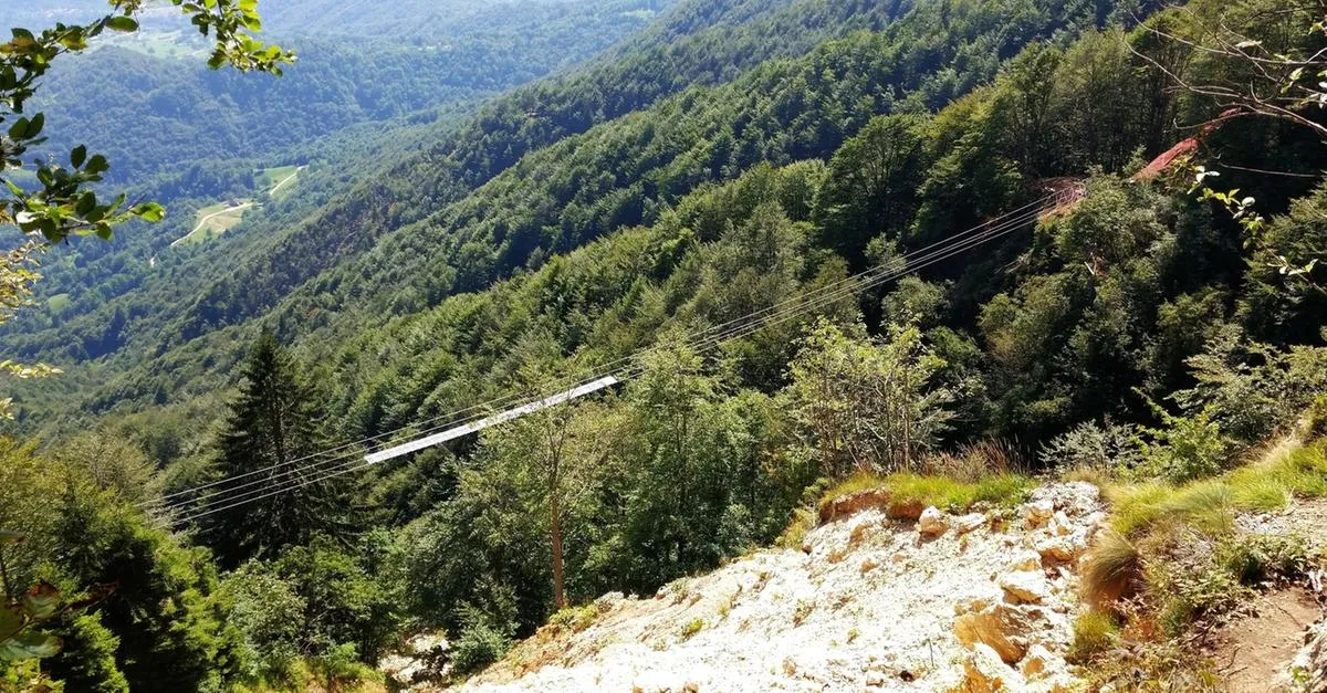 Ponte tibetano a Valli del Pasubio: una struttura da trecentomila euro