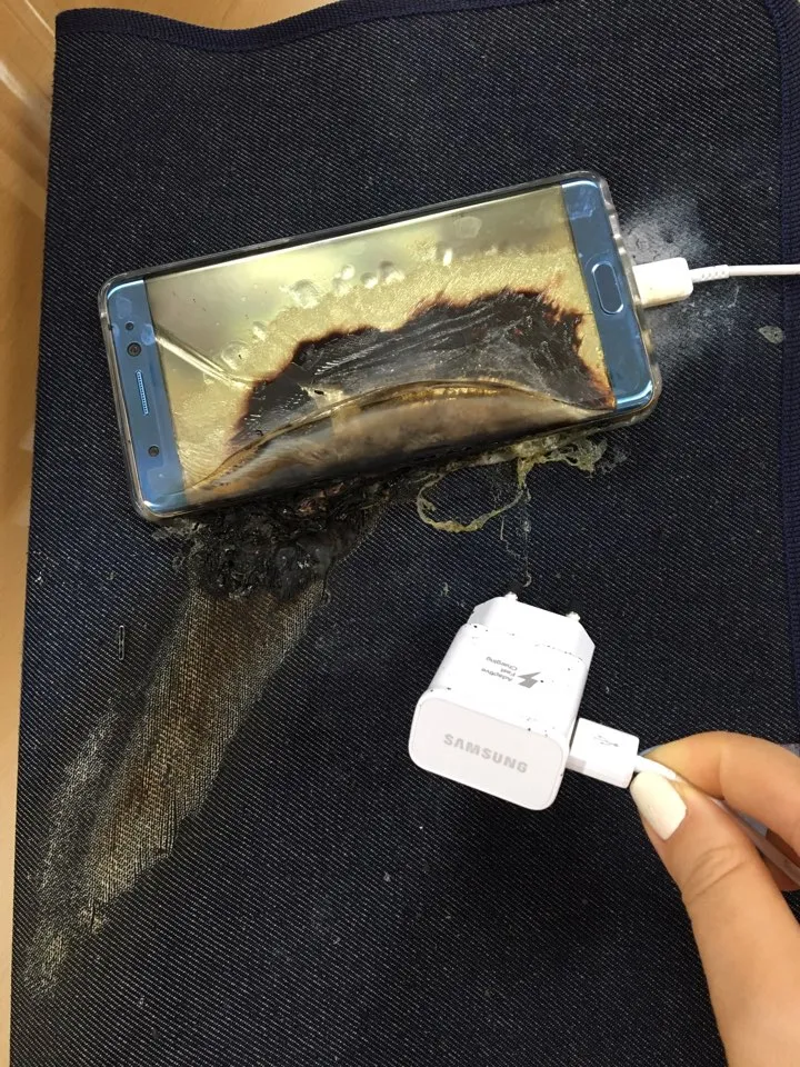 Galaxy Note 7 prendono fuoco, Samsung invita a non usarli