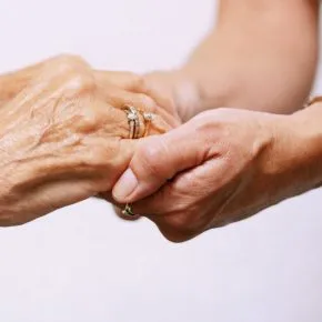 La famiglia dei nonni soli