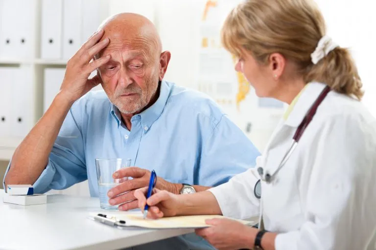 Ecco come evitare la demenza: fumo e depressione banditi