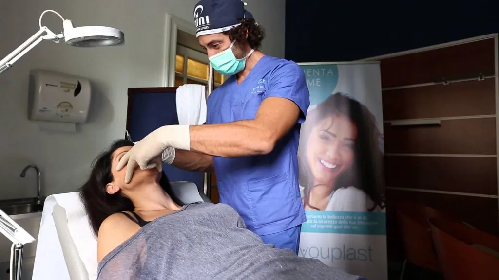 Chirurgia plastica piace ai giovani, non solo botox e lifting