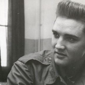 Elvis, mito del rock mondiale moriva 40 anni fa