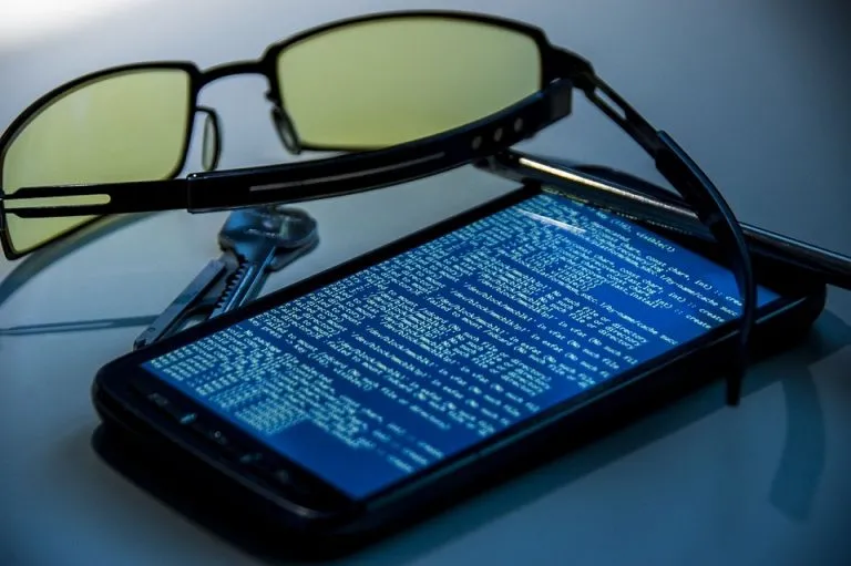 Hacker puntano al numero di cellulare: ecco perché