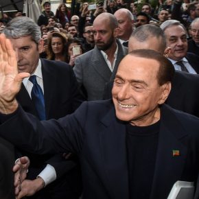 Silvio Berlusconi Investe ancora in Sardegna: Due Ville