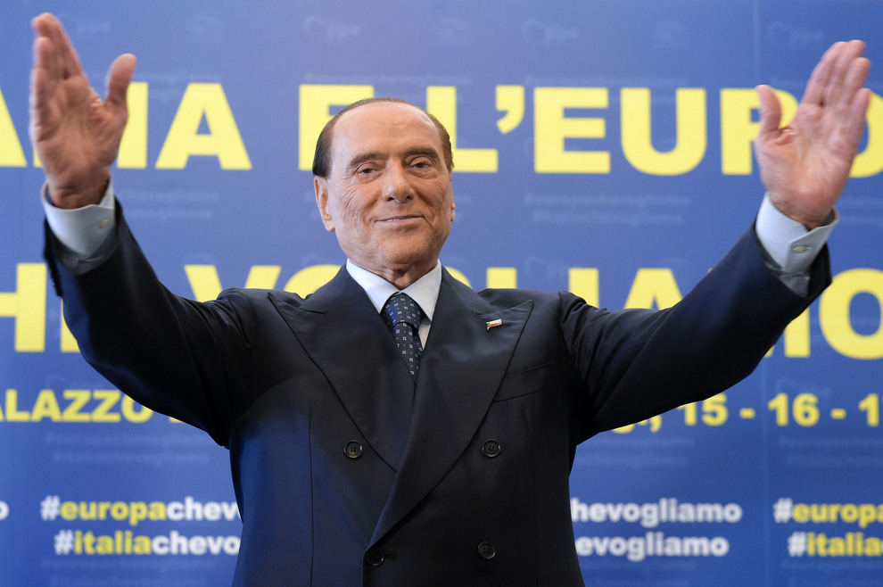 Silvio Berlusconi parla di 'affabulatori' a Ischia