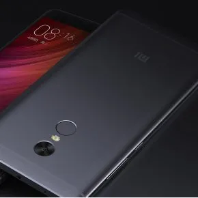 Amazon esclude smartphone Xiaomi dal catalogo online: carica batterie inaffidabile