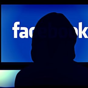 Facebook batte ogni social in Italia: boom di utenti unici