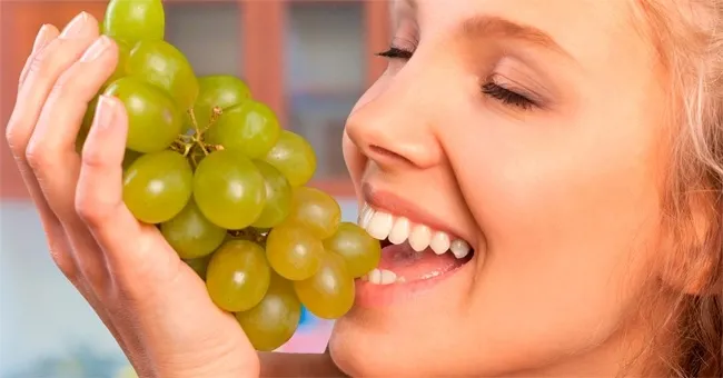 Dieta dell’uva: per dimagrire e disintossicarsi