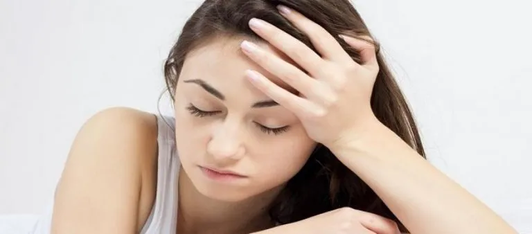 Dormire poco fa male: cervello ko in 5 giorni