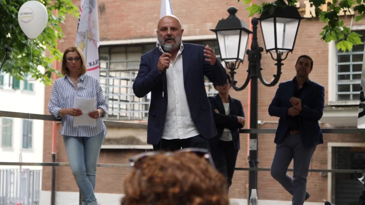 Il candidato grillino che vive in una casa popolare: ‘Sono povero’