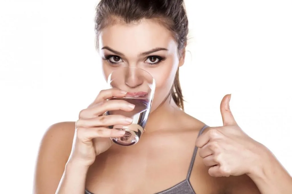 Eliminare le rughe con l’acqua: la trasformazione di Sarah
