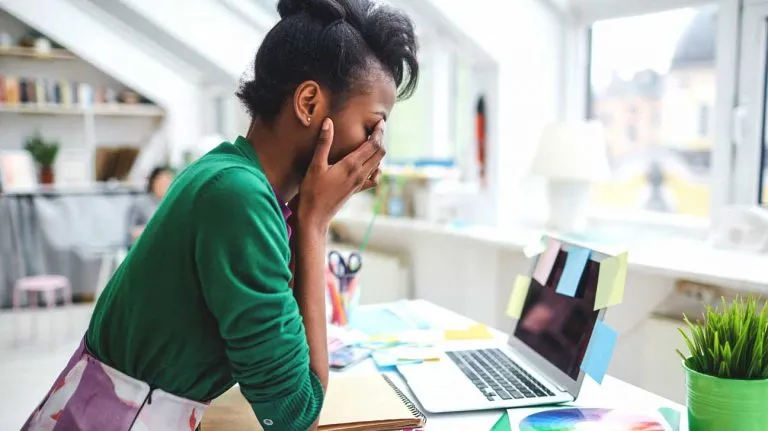 Dormire poco danneggia il cervello: bastano 5 giorni