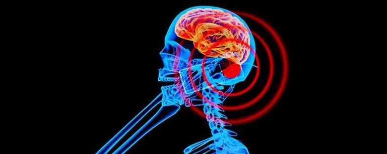 Casi di tumore al cervello in aumento: colpa dello smartphone?