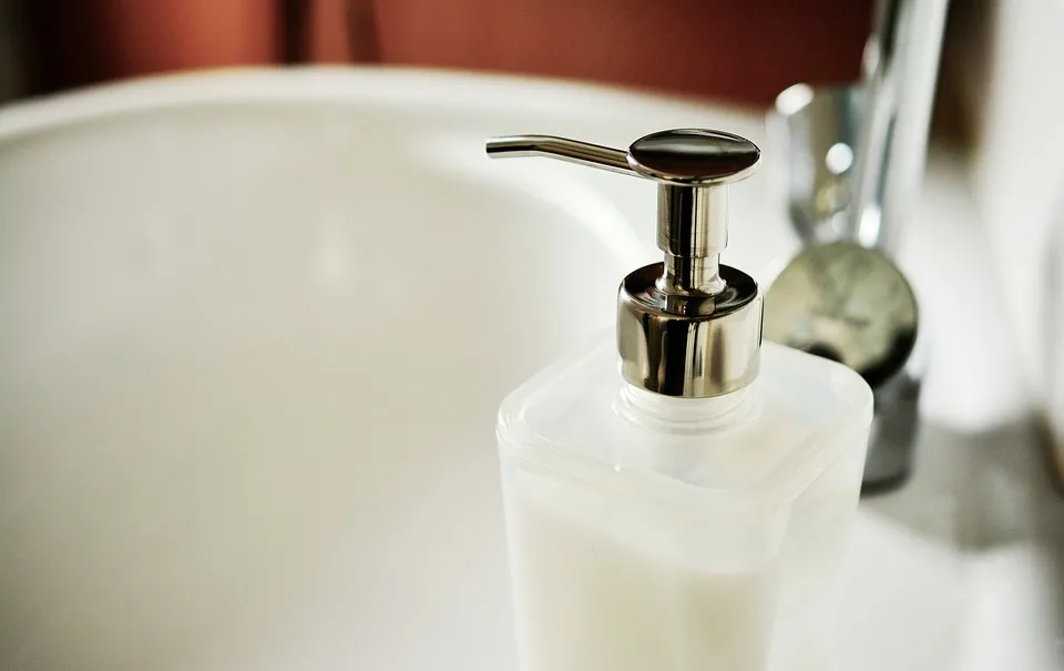 Un comodo ed elegante dispenser soap per il bagno