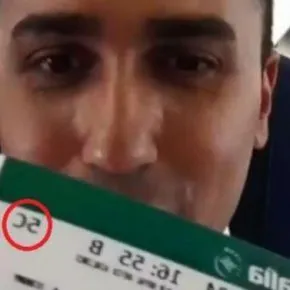 Di Maio vola in Cina: bufera PD, è in business non in economy