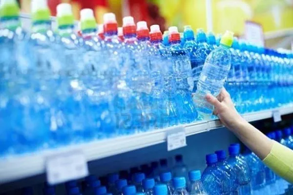 Furti con la bottiglietta d’acqua, come fanno i ladri ad entrare in casa