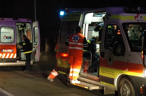 Bergamo, auto investe uomo a piedi a Comun Nuovo: morto un 50enne