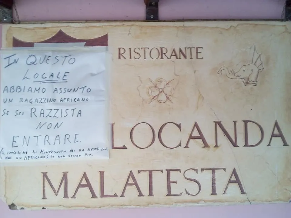 Rimini, la denuncia di Riccardo Lanzafame: “Da quando ho assunto un ragazzo africano nessuno viene più nel mio locale”