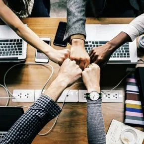 Annuncia la tua ricerca di lavoro!