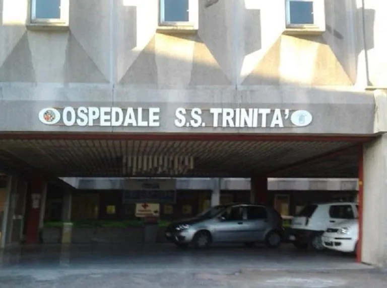 Frosinone: malato oncologico trovato morto difronte ospedale di Sora, è giallo