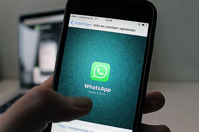 WhatsApp sotto il mirino degli hacker, la società consiglia di aggiornare l’app