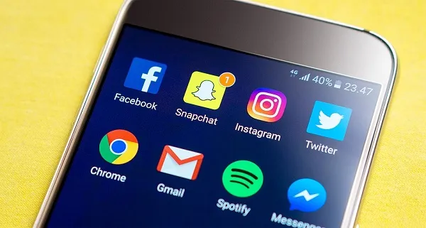 Facebook e Google lanciano le app per casinò dedicate ai ragazzi